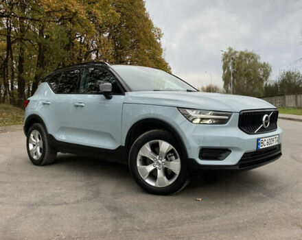 Вольво XC40, объемом двигателя 1.97 л и пробегом 17 тыс. км за 32500 $, фото 4 на Automoto.ua