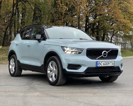 Вольво XC40, объемом двигателя 1.97 л и пробегом 17 тыс. км за 32500 $, фото 7 на Automoto.ua