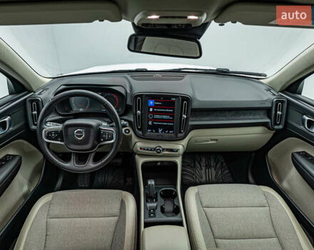 Вольво XC40 2019 в Киеве на Automoto.ua Вольво XC40, объемом двигателя 2 л и пробегом 194 тыс. км за 25832 $, фото 10 на Automoto.ua