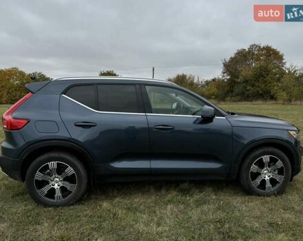 Вольво XC40, объемом двигателя 1.97 л и пробегом 31 тыс. км за 29900 $, фото 2 на Automoto.ua