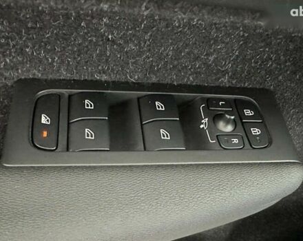 Вольво XC40, объемом двигателя 2 л и пробегом 194 тыс. км за 24850 $, фото 16 на Automoto.ua
