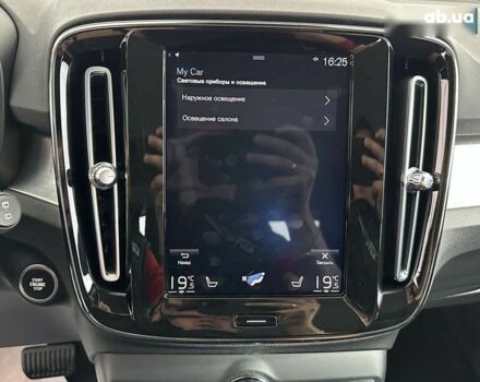 Вольво XC40, объемом двигателя 2 л и пробегом 194 тыс. км за 24850 $, фото 28 на Automoto.ua