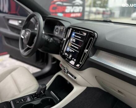 Вольво XC40, объемом двигателя 2 л и пробегом 44 тыс. км за 25900 $, фото 26 на Automoto.ua