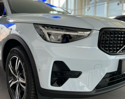 Вольво XC40, объемом двигателя 1.97 л и пробегом 0 тыс. км за 45953 $, фото 2 на Automoto.ua