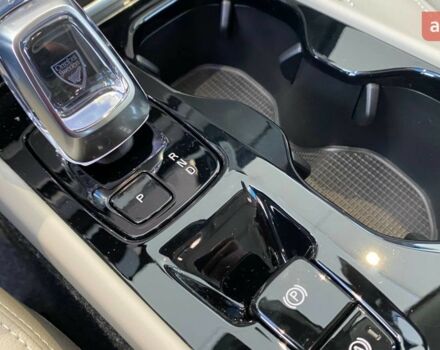 купить новое авто Вольво XC40 2024 года от официального дилера ТзОВ «Імпері Моторз» Вольво фото