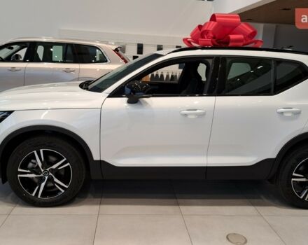 Вольво XC40, объемом двигателя 1.97 л и пробегом 0 тыс. км за 54551 $, фото 1 на Automoto.ua