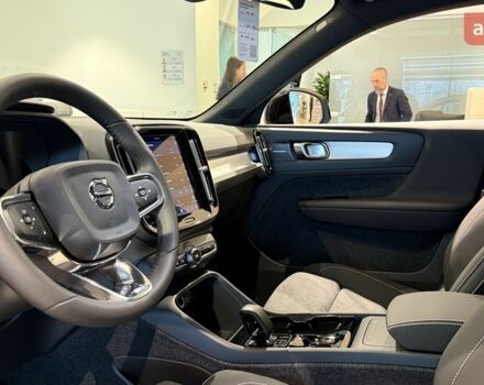 купить новое авто Вольво XC40 2025 года от официального дилера Changan НІКО Мегаполіс Вольво фото