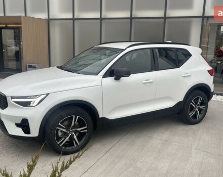 Вольво XC40, объемом двигателя 1.97 л и пробегом 0 тыс. км за 43747 $, фото 2 на Automoto.ua