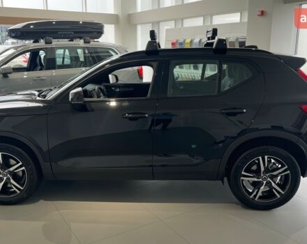 Вольво XC40, объемом двигателя 1.97 л и пробегом 0 тыс. км за 48403 $, фото 2 на Automoto.ua