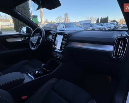 купить новое авто Вольво XC40 2025 года от официального дилера Автоцентр Поділля Вольво фото