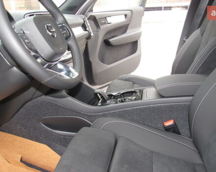 купить новое авто Вольво XC40 2025 года от официального дилера Автоцентр AUTO.RIA Вольво фото