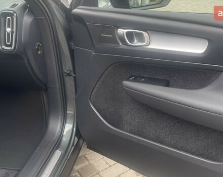 Вольво XC40, объемом двигателя 1.97 л и пробегом 0 тыс. км за 46405 $, фото 16 на Automoto.ua