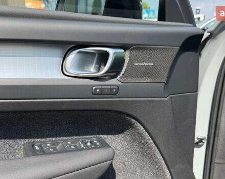 купить новое авто Вольво XC40 2025 года от официального дилера Автоцентр Поділля Вольво фото