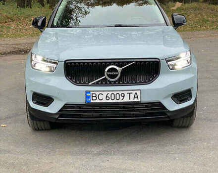 Сірий Вольво XC40, об'ємом двигуна 1.97 л та пробігом 38 тис. км за 23000 $, фото 2 на Automoto.ua