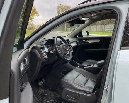 Сірий Вольво XC40, об'ємом двигуна 1.97 л та пробігом 38 тис. км за 23000 $, фото 19 на Automoto.ua