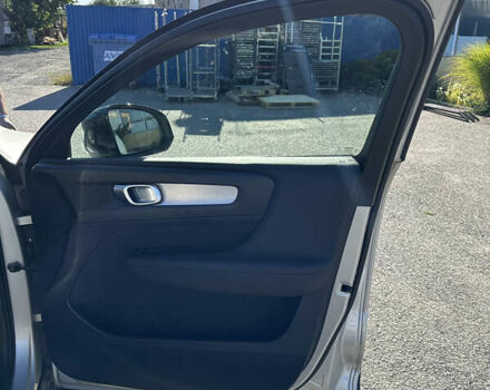 Серый Вольво XC40, объемом двигателя 2 л и пробегом 89 тыс. км за 27500 $, фото 17 на Automoto.ua