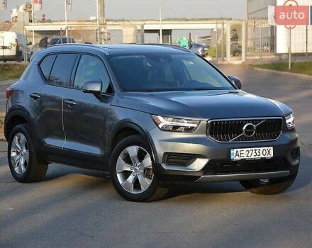 Сірий Вольво XC40, об'ємом двигуна 1.97 л та пробігом 101 тис. км за 24100 $, фото 3 на Automoto.ua