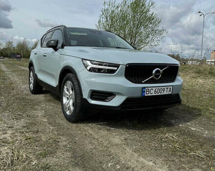 Сірий Вольво XC40, об'ємом двигуна 1.97 л та пробігом 38 тис. км за 23000 $, фото 9 на Automoto.ua