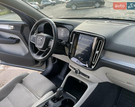 Серый Вольво XC40, объемом двигателя 1.97 л и пробегом 116 тыс. км за 29000 $, фото 22 на Automoto.ua