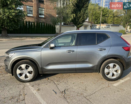 Серый Вольво XC40, объемом двигателя 1.97 л и пробегом 116 тыс. км за 29000 $, фото 2 на Automoto.ua