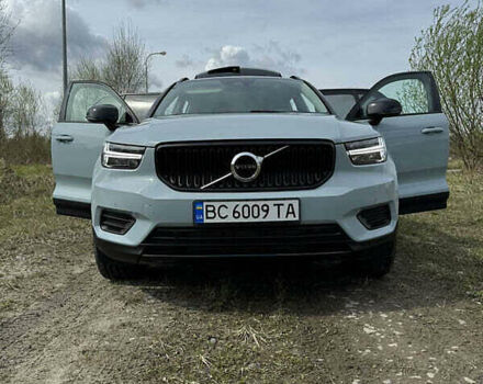 Сірий Вольво XC40, об'ємом двигуна 1.97 л та пробігом 38 тис. км за 23000 $, фото 55 на Automoto.ua