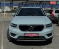 Сірий Вольво XC40, об'ємом двигуна 2 л та пробігом 107 тис. км за 21900 $, фото 1 на Automoto.ua