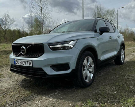 Сірий Вольво XC40, об'ємом двигуна 1.97 л та пробігом 38 тис. км за 23000 $, фото 10 на Automoto.ua