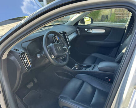 Серый Вольво XC40, объемом двигателя 2 л и пробегом 89 тыс. км за 27500 $, фото 9 на Automoto.ua