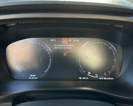 Сірий Вольво XC40, об'ємом двигуна 1.97 л та пробігом 88 тис. км за 30000 $, фото 11 на Automoto.ua