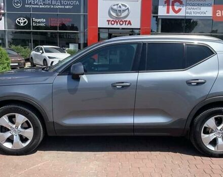 Сірий Вольво XC40, об'ємом двигуна 1.97 л та пробігом 151 тис. км за 28900 $, фото 2 на Automoto.ua