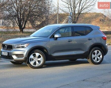 Сірий Вольво XC40, об'ємом двигуна 1.97 л та пробігом 101 тис. км за 24100 $, фото 9 на Automoto.ua