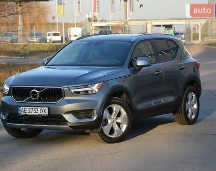 Сірий Вольво XC40, об'ємом двигуна 1.97 л та пробігом 101 тис. км за 24100 $, фото 6 на Automoto.ua
