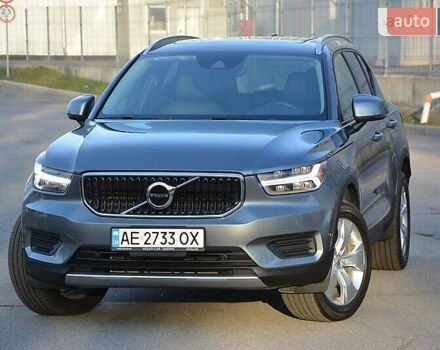 Сірий Вольво XC40, об'ємом двигуна 1.97 л та пробігом 101 тис. км за 24100 $, фото 5 на Automoto.ua