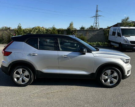 Серый Вольво XC40, объемом двигателя 2 л и пробегом 89 тыс. км за 27500 $, фото 2 на Automoto.ua