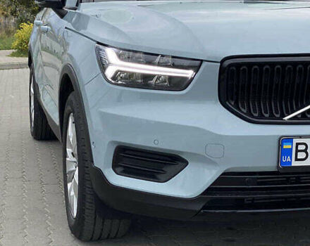 Сірий Вольво XC40, об'ємом двигуна 1.97 л та пробігом 38 тис. км за 23000 $, фото 4 на Automoto.ua