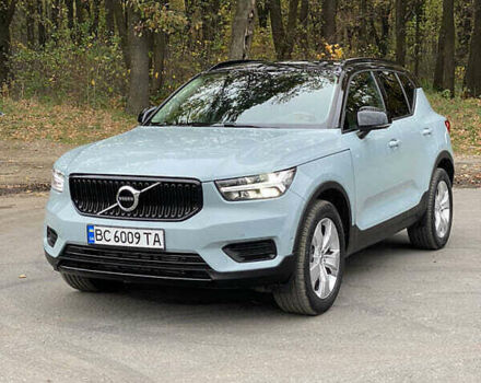 Сірий Вольво XC40, об'ємом двигуна 1.97 л та пробігом 38 тис. км за 23000 $, фото 37 на Automoto.ua