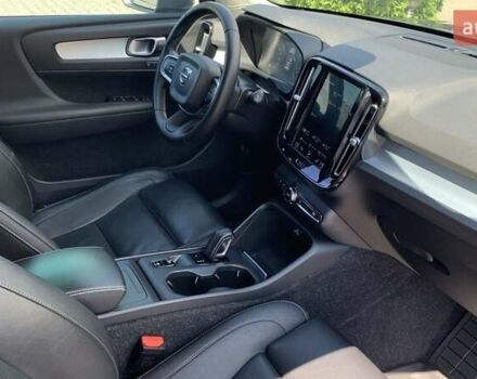 Серый Вольво XC40, объемом двигателя 1.97 л и пробегом 151 тыс. км за 26800 $, фото 5 на Automoto.ua