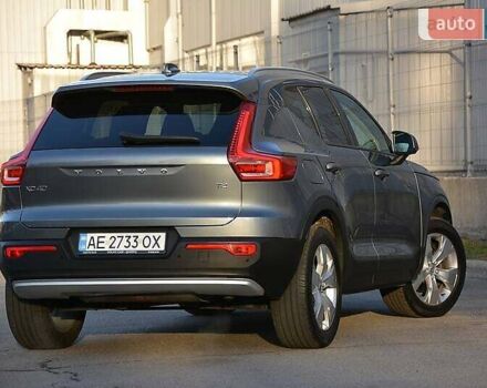 Сірий Вольво XC40, об'ємом двигуна 1.97 л та пробігом 101 тис. км за 24100 $, фото 16 на Automoto.ua