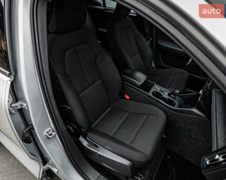 Серый Вольво XC40, объемом двигателя 2 л и пробегом 189 тыс. км за 24311 $, фото 10 на Automoto.ua