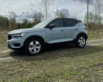 Сірий Вольво XC40, об'ємом двигуна 1.97 л та пробігом 38 тис. км за 23000 $, фото 5 на Automoto.ua