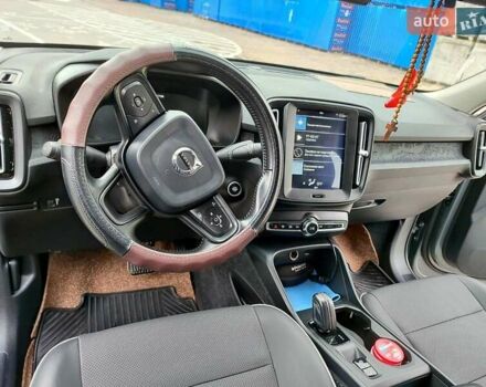 Сірий Вольво XC40, об'ємом двигуна 1.97 л та пробігом 281 тис. км за 24600 $, фото 27 на Automoto.ua