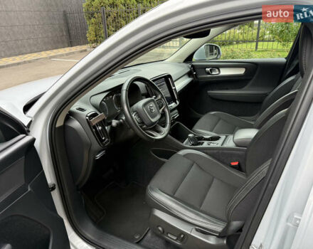 Серый Вольво XC40, объемом двигателя 1.48 л и пробегом 50 тыс. км за 33500 $, фото 9 на Automoto.ua