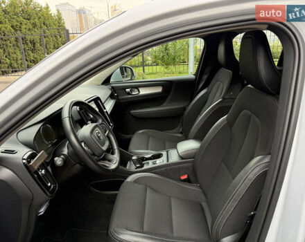 Серый Вольво XC40, объемом двигателя 1.48 л и пробегом 50 тыс. км за 33500 $, фото 10 на Automoto.ua