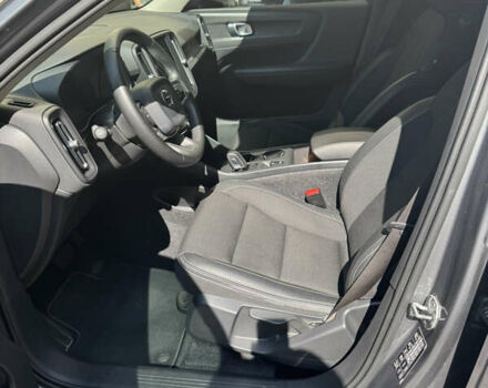 Серый Вольво XC40, объемом двигателя 2 л и пробегом 46 тыс. км за 31500 $, фото 4 на Automoto.ua