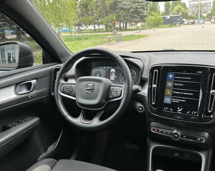 Серый Вольво XC40, объемом двигателя 1.97 л и пробегом 132 тыс. км за 30000 $, фото 29 на Automoto.ua