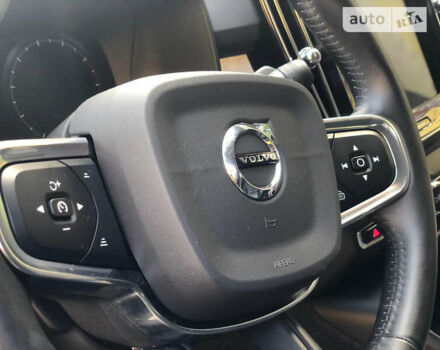 Серый Вольво XC40, объемом двигателя 2 л и пробегом 34 тыс. км за 32900 $, фото 64 на Automoto.ua