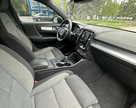 Серый Вольво XC40, объемом двигателя 1.97 л и пробегом 132 тыс. км за 30000 $, фото 27 на Automoto.ua