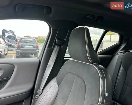 Серый Вольво XC40, объемом двигателя 1.97 л и пробегом 60 тыс. км за 38000 $, фото 27 на Automoto.ua