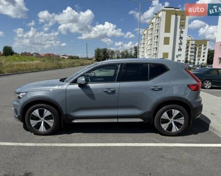 Серый Вольво XC40, объемом двигателя 1.97 л и пробегом 25 тыс. км за 35000 $, фото 1 на Automoto.ua