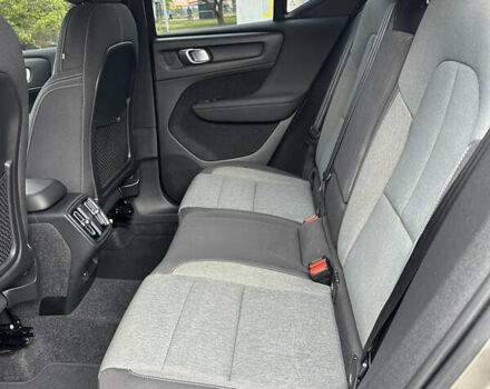 Серый Вольво XC40, объемом двигателя 1.97 л и пробегом 132 тыс. км за 30000 $, фото 20 на Automoto.ua